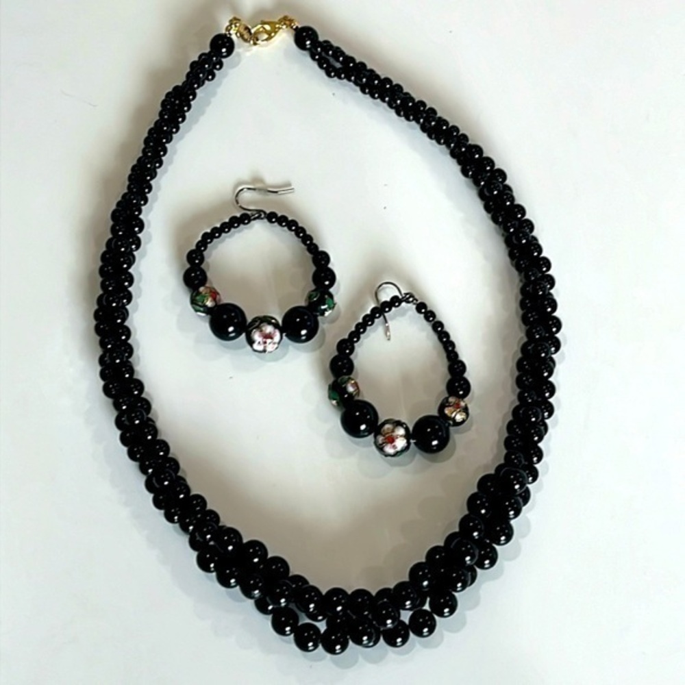 NAPIER :: NECKLACE